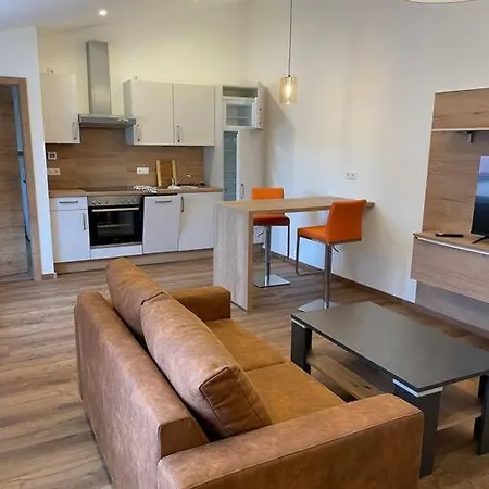 Apartamento In Zentraler Lage Mit Privatparkplatz Grafenwohr