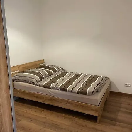 Apartamento In Zentraler Lage Mit Privatparkplatz